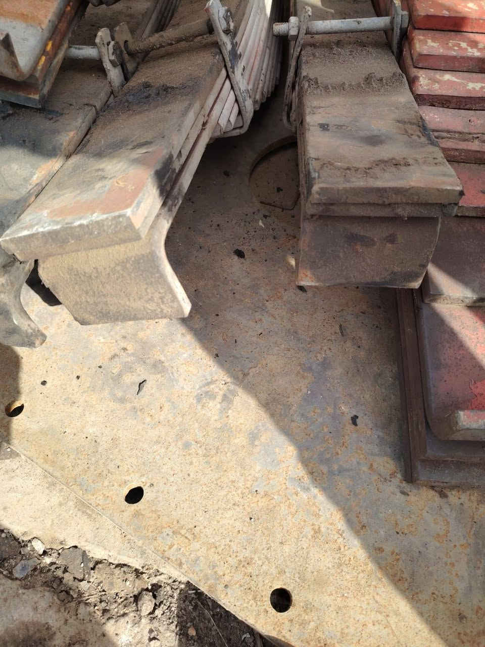 بعون الله تم افتتاح كراج خضر الحاج مروان الشريفي لبيع وشراء كافة انواع المجاميع والدناكير والسبرناكات مستعدون لشراء كافه الدناكير
العنوان موصل صناعه وادي عكاب قرب جامع بنات النجفي ومن الله التوفيق 
*********** اسيا 
***********  كورك
