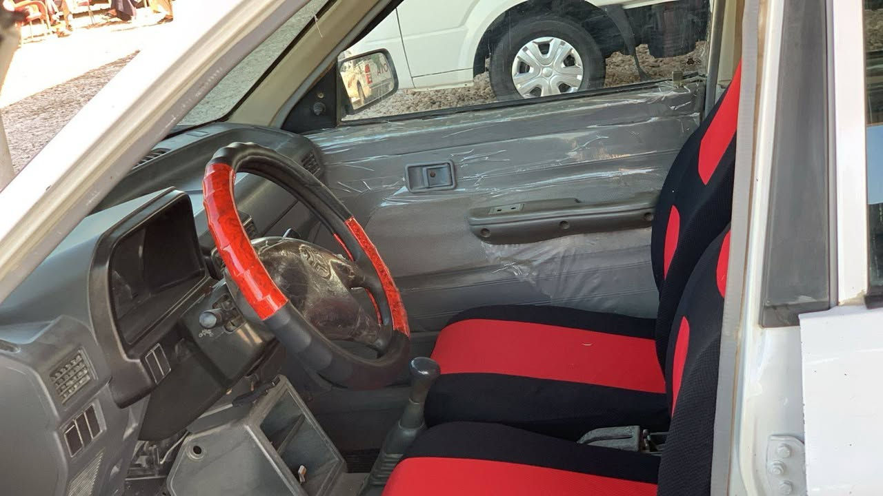 سايبا 2011 كفاله عامه بيها بارد قرب البك لايت شواصي درجه اولى ومحرك وكير جيد جدا السعر 33 مكاني بابل القاسم ***********
