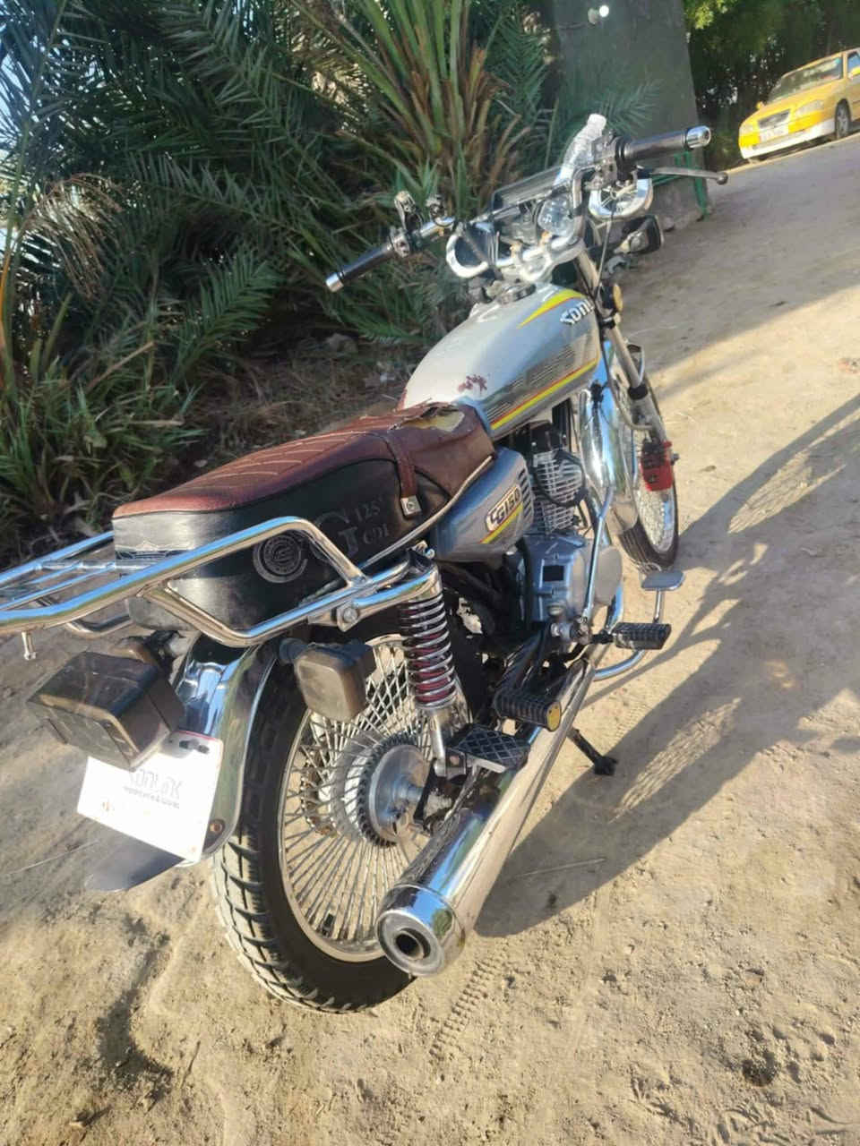 سلام عليكم درجه اللبيع سونك 23 مكينه ما مفتوحه أوراق مستعجل عل بيعته 550 وبيه مجال وهاذ رقم صاحب دراجه***********
