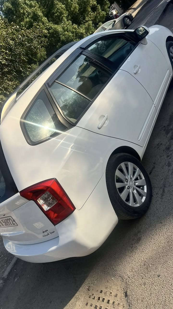 سلام علكيم كارنز موديل ٢٠٠٩خليجي فول موصفات
سياره بيه جاملغ لمامي صبغ 
سياره جديده كلش 
ماشي ١٧٥
كير محرك مكفول صدر كله مكفوله
السعره ١١٦وبيه مجال شي بسيط 
مكان سياره بغداد العامريه 
***********
