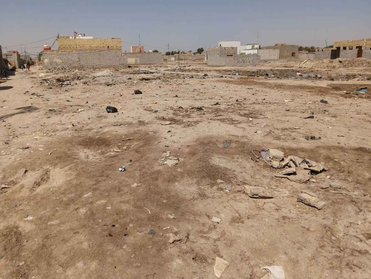 قطعه للبيع مساحه 200م. مكان القطعه حي ابو سكينه قرب سيد محمد
قريبه على التبليط وعليه 3شوارع  ومدفونه ومحدوله خدمات واصلتهوماي وكهرباء ولتبليط قريب عليه ومشمول شوارعه بلتبليط

للستفسار اكثر اتصل على الارقام 

***********

***********
