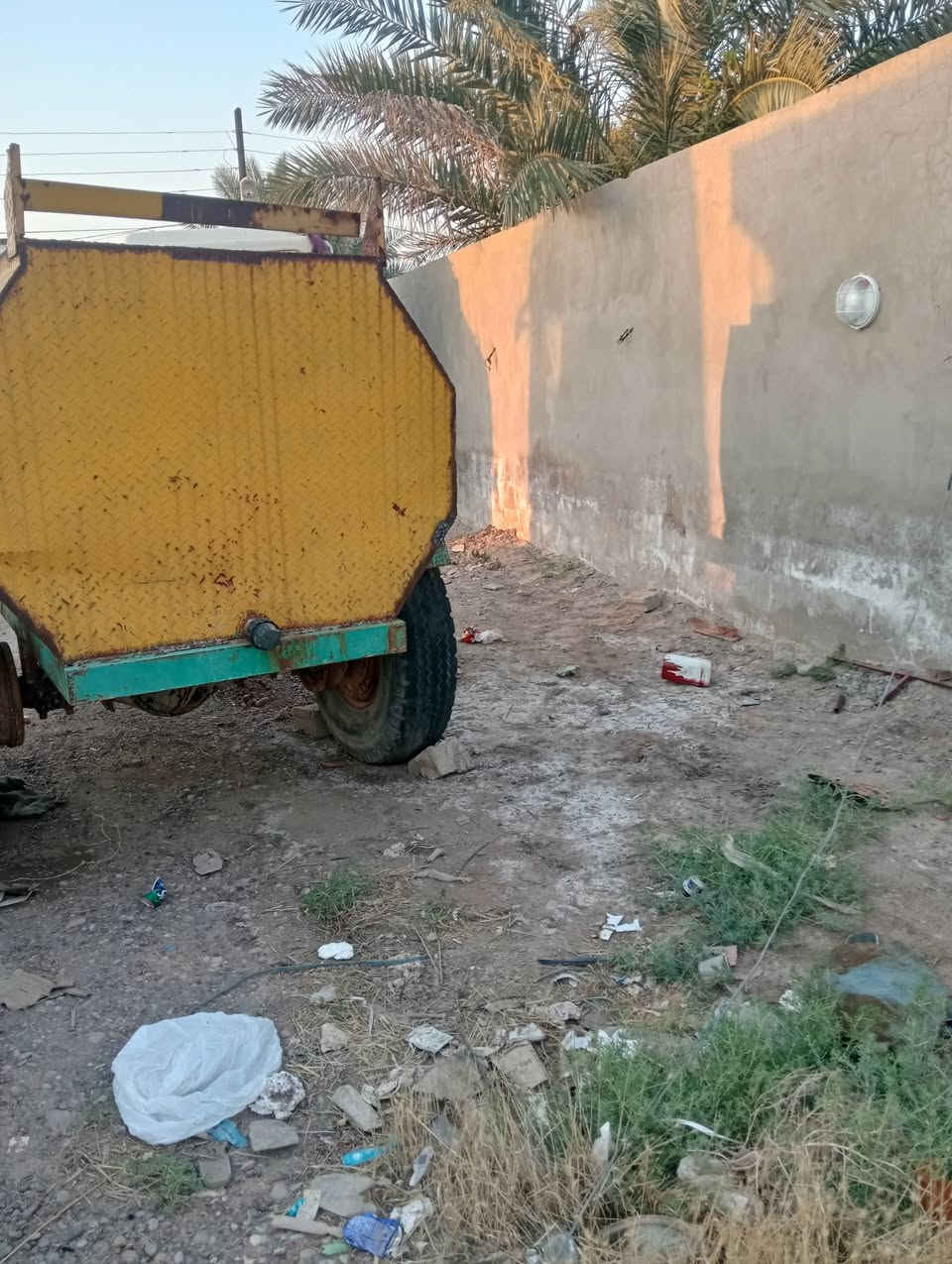 أسلام عليكم, مقطورة للبيع مكان اديالى بعقوبة طريق خان بني سعد للستفسار ***********
