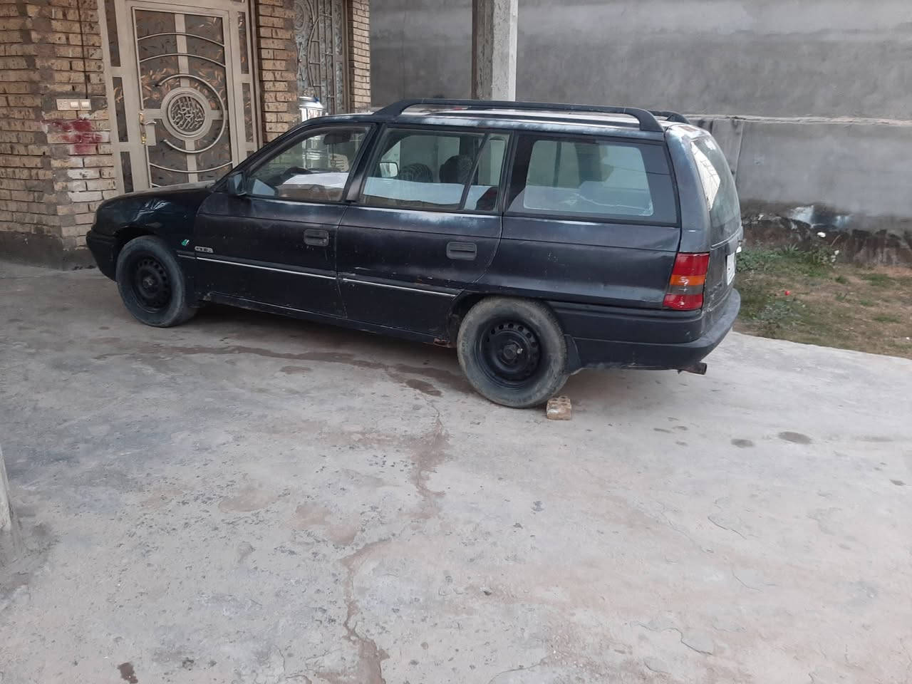 اوبل استره ستيشن رقم بغداد اسنويه مشروع وطني موديل ٩٣ كير عادي محرك ٢٠جاهز كير محرك صدر تخم تاير بلاديه تحويل مباشر بيه جاملغ امامي امبدل اثرطخه بصيطه ***********السعر ٢٨
