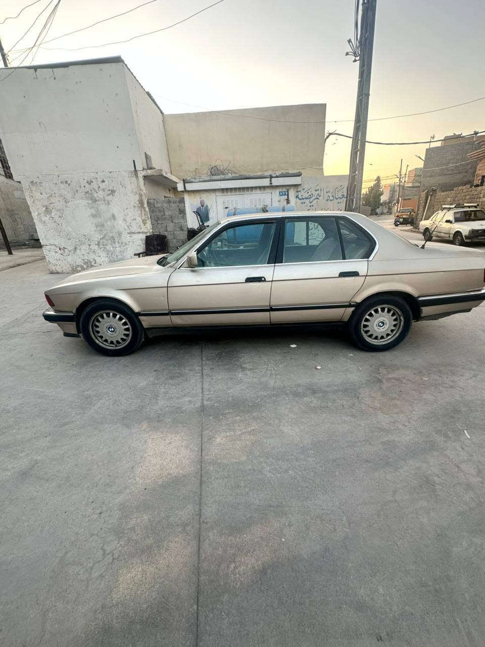 سلام عليكم 730 للبيع كير عادي مكينه شرط بدون صبغ كابون بيها سياره جاهزه بس يعوزها ترتيبات صاحبها الشرعي يحول فقط سعر 36 وبيها مجال بسيط الشراي يتصل ***********
