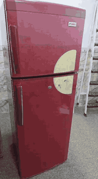 ثلاجه نضيفه للبيع (القاسم العسكري)
***********واتساب
