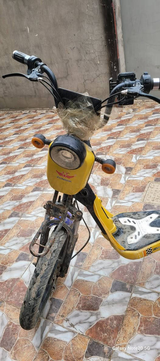 السلام عليكم بايسكل شحن للبيع بس نقص سلة وترتيبات خفيفة شغال كلشي مابي بطاريات مفولة سعر 160بي مجال بسيط مكاني خلف كلية بلاد الرافدين واتساب ***********
