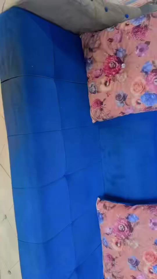 تخم عشر مقاعد نضافه 90 ب100
سعر 150 بي مجال بسيط


**إذا كنت صاحب هذا الإعلان وتريد حذفه لأي سبب، رجاءا أرسل رسالة إلى الدعم الفني**