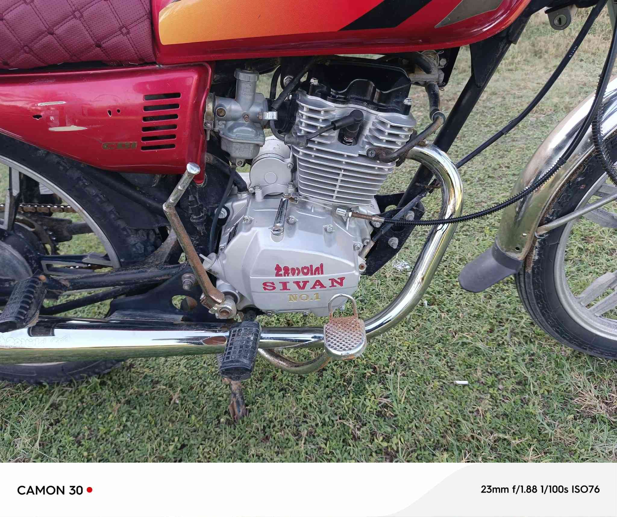 السلام عليكم دراجه سيفان خمسه كير مكفولة كفاله عامه أوراق كامله موديل 21 خير من الله مكاني اليوسفيه ناحية الرشيد قرب السريع الجديد السعر 500 وبيه مجال أو مراوس بتايكر اربعه كير ***********
