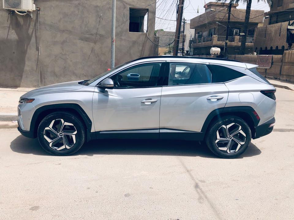 🚙هونداي توسان 2022 للبيع فقط 

السعر 145 ورقة  

🔶هايبرد (بنزين + كهرباء) يعني طيارة 
🔶محرك بنزين توربو 1600 اقتصادي 
🔶سيارة ماشية 6000 ميل فقط 
🔶سيارة مواصفاتها فول 
🔶وارد امريكي صور حادث امريكا موجوده بالمنشور
🔶مصبوغه كلها ما عدا باب السايق والباب الوراه .. 
🔶 السيارة مكفولة من الكص و تصليح الشاصي
١-  شاشة لمس كبيرة 
٢-  سقف بانوراما طول القماره متحرك 
٣-  تخم تاير اصلي بدون تبديل 
٤-  كاميرات 360 
٥-  رادار امامي وحساسات اماميه
٦-  رادارات خلفيه وحساسات خلفيه
٧-  رادار نقطه عمياء 
٨-  قيادة آليه وخروج عن المسار 
٩ -  اشاير بالمري الجانبيه 
١٠-  السيارة فور ويل 
١١-  بصمة تشغيل 
١٢-  تشغيل عن بعد 
١٣-   تحريك السيارة بالبصمة 
١٤-  شفتات ستيرن 
١٥-  كشنات كهرباء وخزن ميموري 
١٦-  تبريد وتدفئة بالكشنات 
١٧-  تبريد امامي وخلفي 
١٨-  شاحن وايرلس 
١٩-  لايت زنون عادي ناصي 
٢٠-  تشغيل الكاميرا من الزر 
٢١-  صندوق كهرباء 
٢٢-  لدات نهاريه 
٢٣-  اناره داخليه ليليه بنفسجي
٢٤-  ويل كب 19 اصلي 
٢٥-  دشبول ايباد 
٢٦-  كير دكم 

السيارة مرقمه بغداد بأسمي 
مكاني بغداد / الامين 
📞الاتصال ***********📞

