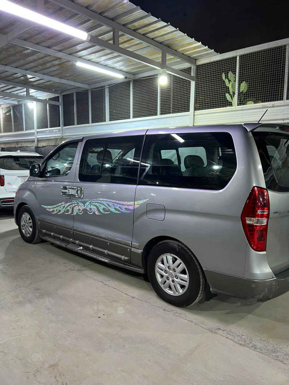 ‏ستاركس للبيع مديل 2018 فول مواصفات عدا بصمه وفتحه محرك 3000مسكر كاز ماشيه 71الف حقيقي مري شفط وكامره خلفيه وشاشه اندرويد كشنات تدفئه تبريد 3قطع تبريد 11راكب بيه حالوب بالقماره رقم بغداد الماني سنويه منتهيه وهزه منتهيه
‏التفاصيل اكثر على الرقم
‏‪***********‬
‏اني مكلف بالنشر
