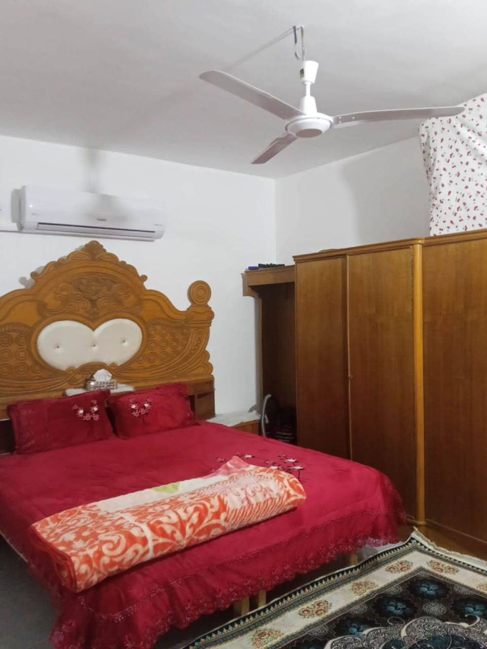 📢📢 بيت للبيع بسعر مناسب جداا بيع مستعجل

📐 المساحه 50 متر بي غرفه وصاله ومطبخ وحمامات 

📍العنوان النجف النداء منطقه 56 

💵 سعر 45 مليون وبي مجال 

✨ البيت بي سخان وتانكي ومغسله ونت 

☎️ للاستفسار مراسله الخاص او على الرقم الاتي
*********** واتساب فقط
