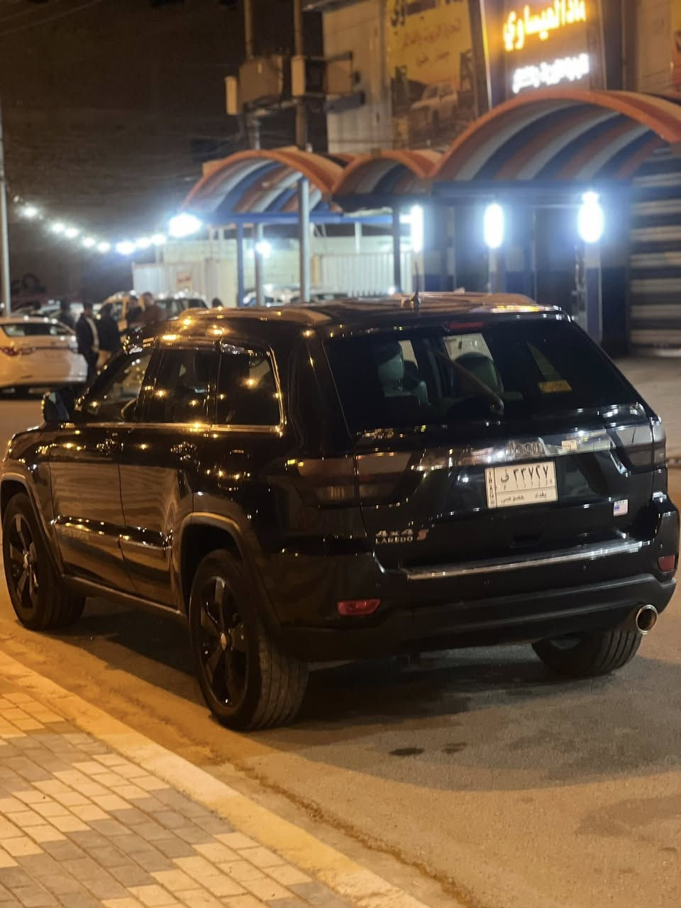 جيب لاريدو 2011 خليجي لمتد ١/١ فول مواصفات
لسياره فول مواصفات للاخير كهربائياتها على وضع الشركه نص جاملغ مرشوش فقط والباقي كفاله سياره فول مواصفات بونراما فتحة سقف بصمه فوووووول للاخير 
السعر ١٧٥ بي مجال حق جيتك 
*********** العنوان الانبار - الفلوجة واهلا وسهلا بيكم
