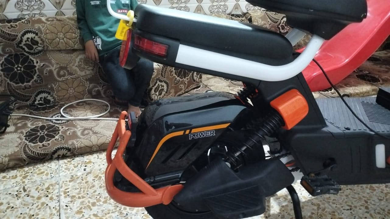 اسلام عليكم دراجه شحن بور للبيع 5نمر مستخدمه شهرين دراجه كلها شغاله لدات لايت هورن اشاير كامله بطاريات جدد شركه مكان نجف شارع المطار سعر 450 وبيها مجال لشراي التواصل ***********
