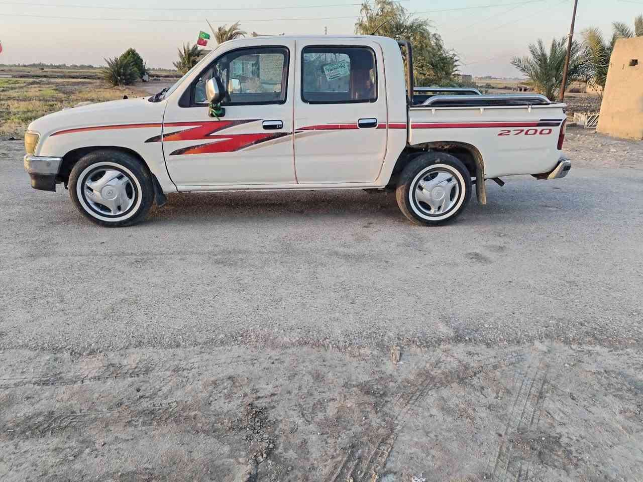 سلام عليكم بيكم البيع موديل 99 محرك وكسن شرط تخم تاير سياره كلش حلوه الاستفسار رقم الهاتف ***********
