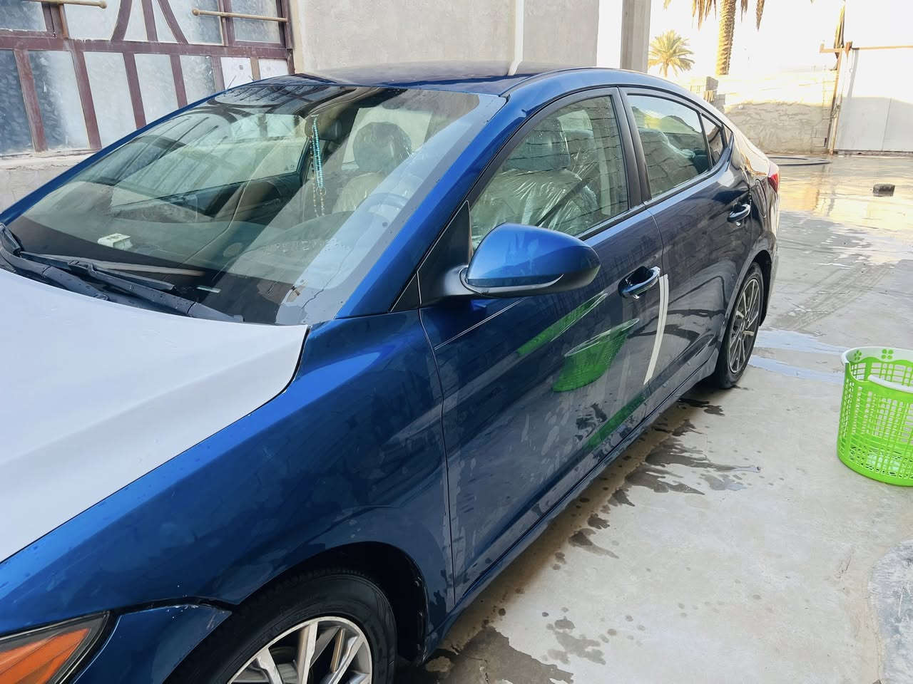 السلام عليكم
النترا 2017 وارد امريكي لون جويتي للبيع رقم اربيل  وكالة او تحويل محرك 2000 دوش حادث جاملغ وبنيد 

كير محرك تبريد مكفولات وباتري وتخم تاير كل جديد

موصفاتها 

انظمة قيادة eco - normal - sport 

تحكـمات ستـيرن كاملة 

بصمة + بصمة ابواب

كشـانة تبريد تدفـئة

كير ATM المرغوب 

كامرة خلفية دوارة 

شاشة بلادية

مثبت سرعة 

رادار جانبي 

مانع انزلاق 

نظام abs 
صوره السونار موجوده 

العنوان الصويره /سيطره لج
***********
***********
