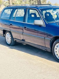 اوبل اوميغا • استيشن بلدي • موديل ٩٢