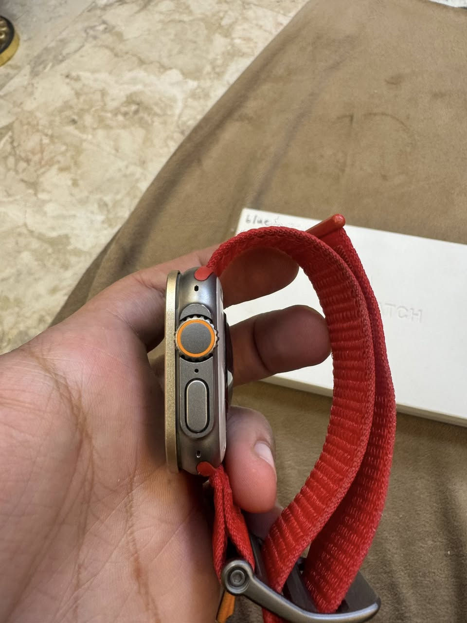 ساعة ابل الترا جيل اول
حجم 49 
بطارية 89 
نظافة 9‎5‎%‎ نظيفة
ممفتوحة ملحقات كاملة والاصيلة والباكيت
سعر 450 وبي مجال
مكاني بغداد 
هـ/***********
