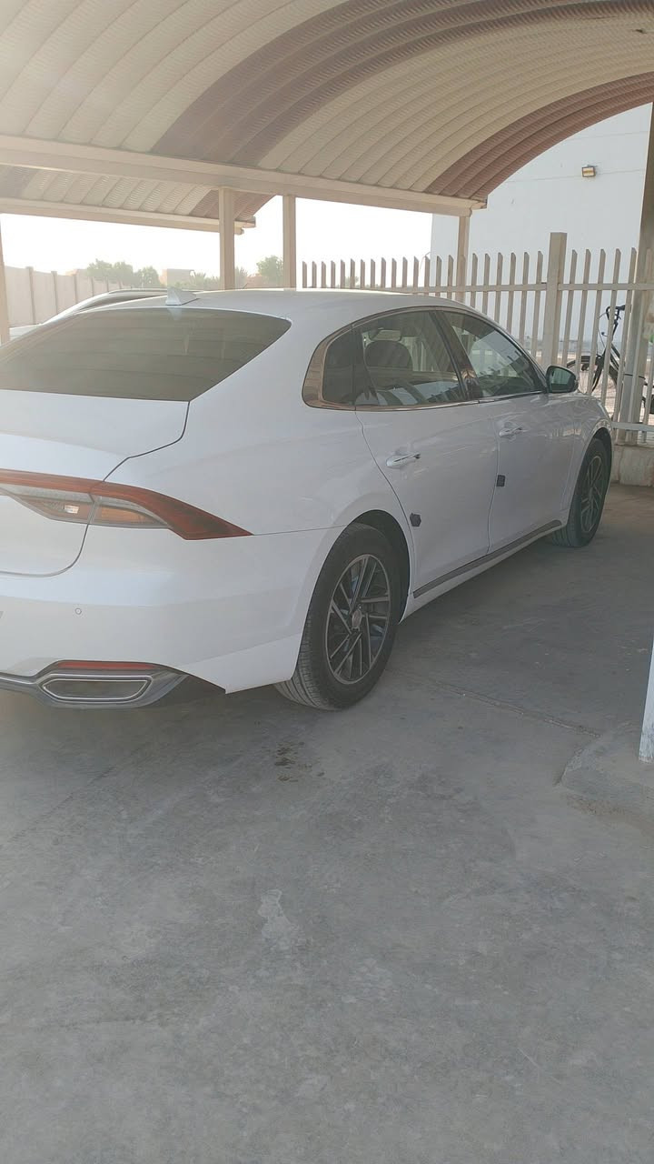 السلام عليكم
ازيره 22  غاز رقم بغداد بسمي داخل اسود  بيها قطعه بخ من كوريا مواصفاته معروفه ماكو داعي اكتب الجنايه ايعرفون بيع او مراوس حسب القناعه اتصل وبيك خير ودلل  ***********  مكاني ديوانيه
