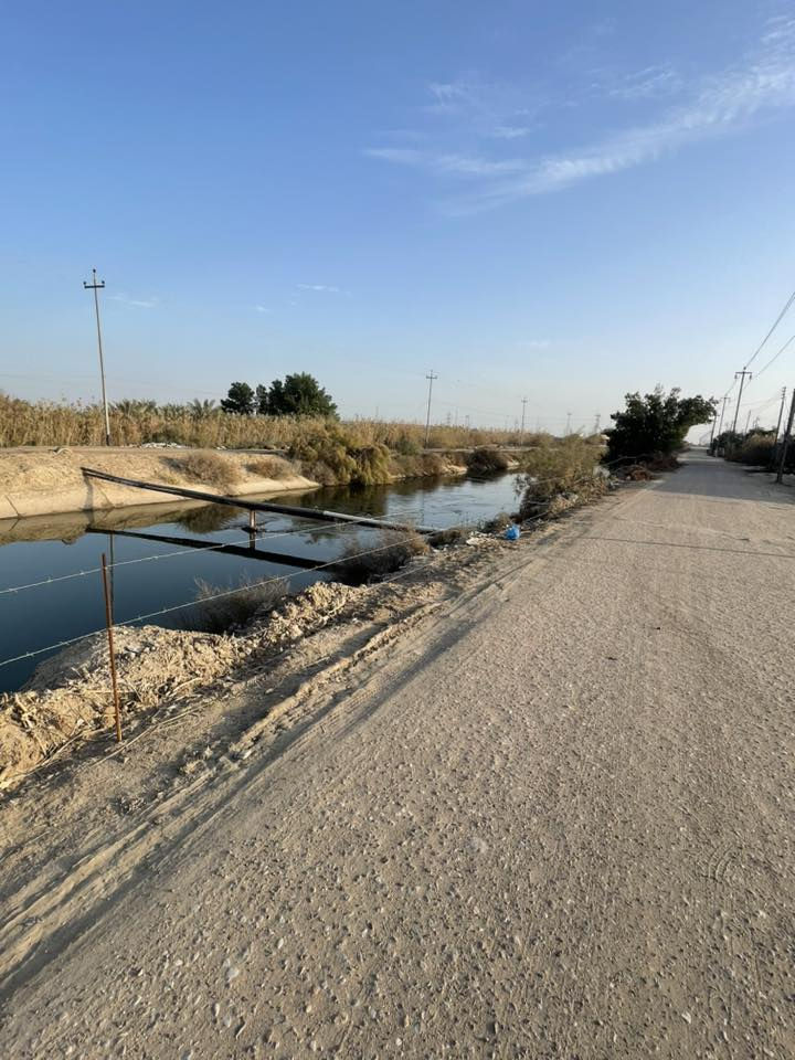 بيت هيكل للبيع مساحته ١٥٠ متر زراعي العنوان السديناويه قبل الجسر متوفر كافه الخدمات ماء وكهرباء ومدارس للاستفسار تصل ***********
