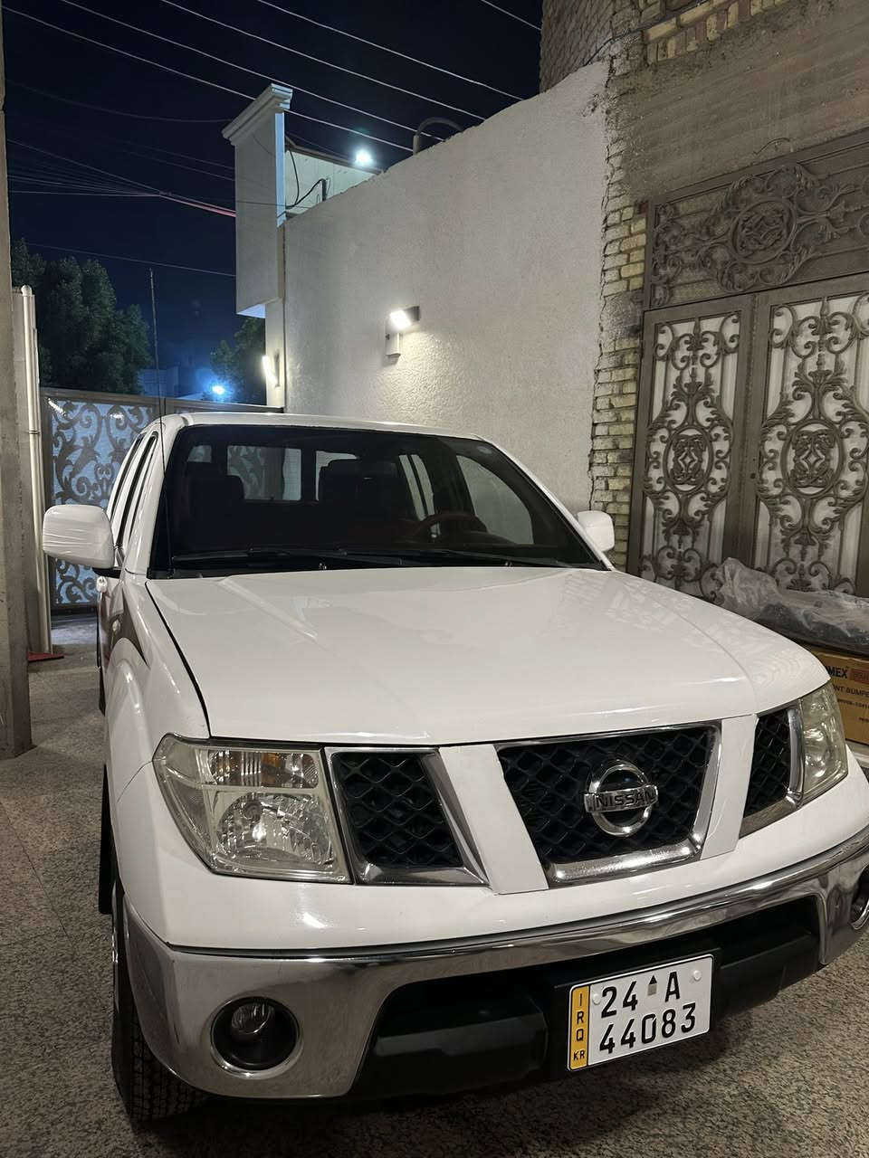 ‏سلام عليكم
‏ نيسان نيفاره للبيع 2011
‏كفالة عامة
‏تخم تاير جديد 
رقم دهوك الجديد
‏السيارة جديدة
‏العنوان البصرة المعقل
‏ ***********
