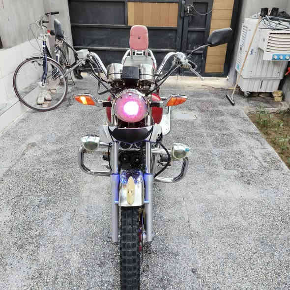 من رخصت الادمن
السلام عليكم دراجه للبيع جونده فحل جديده 
لوك برغي ممفتوح بيها ترايك وين متريد اصولي 
السعر    مليون /  100  الف 

موديل / 2020

***********
