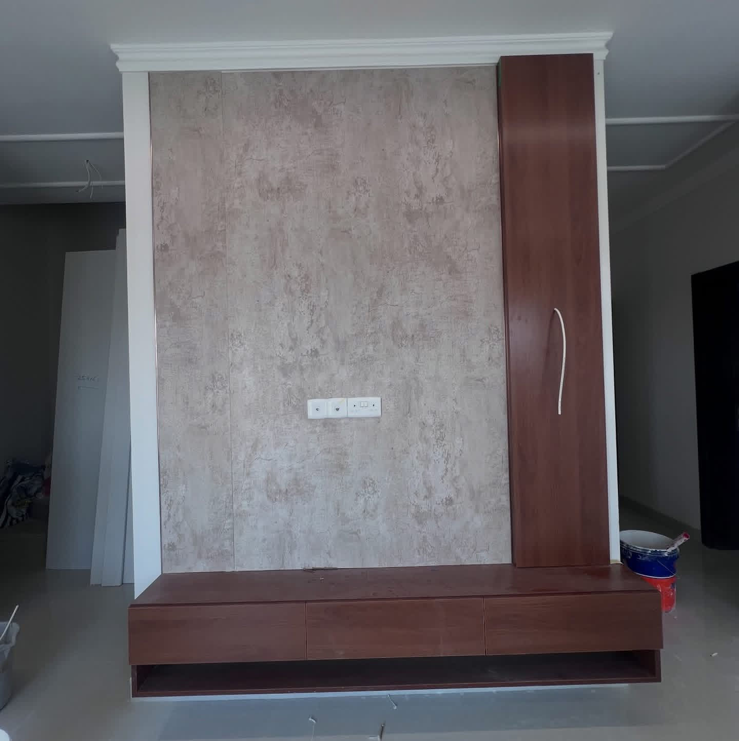 السلام عليكم صباغ متفرغ شغل درجه اولى استلام مهندس صبغ طلس سنفره رطوبه بديل الخشب بديل الرخام  ورق جدار كل انواع الصبغ  قطعي أو يوميه الاستفسار ***********

***********
