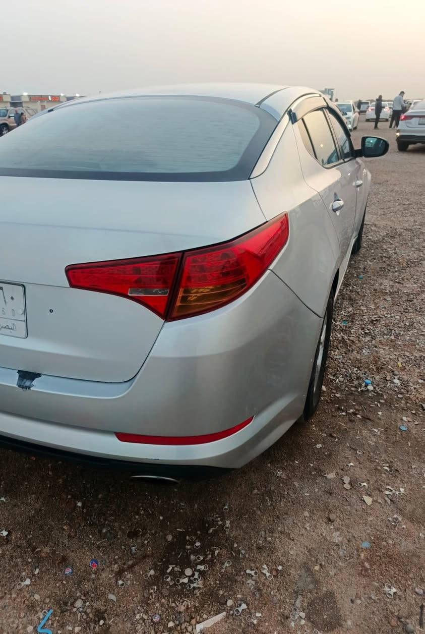 السلام عليكم سياره كي فايف 2011 وارد كوري جاهزه بدون نقص رقم بصره مشروع وطني 
السعر 97 مكان السياره بصره ***********
