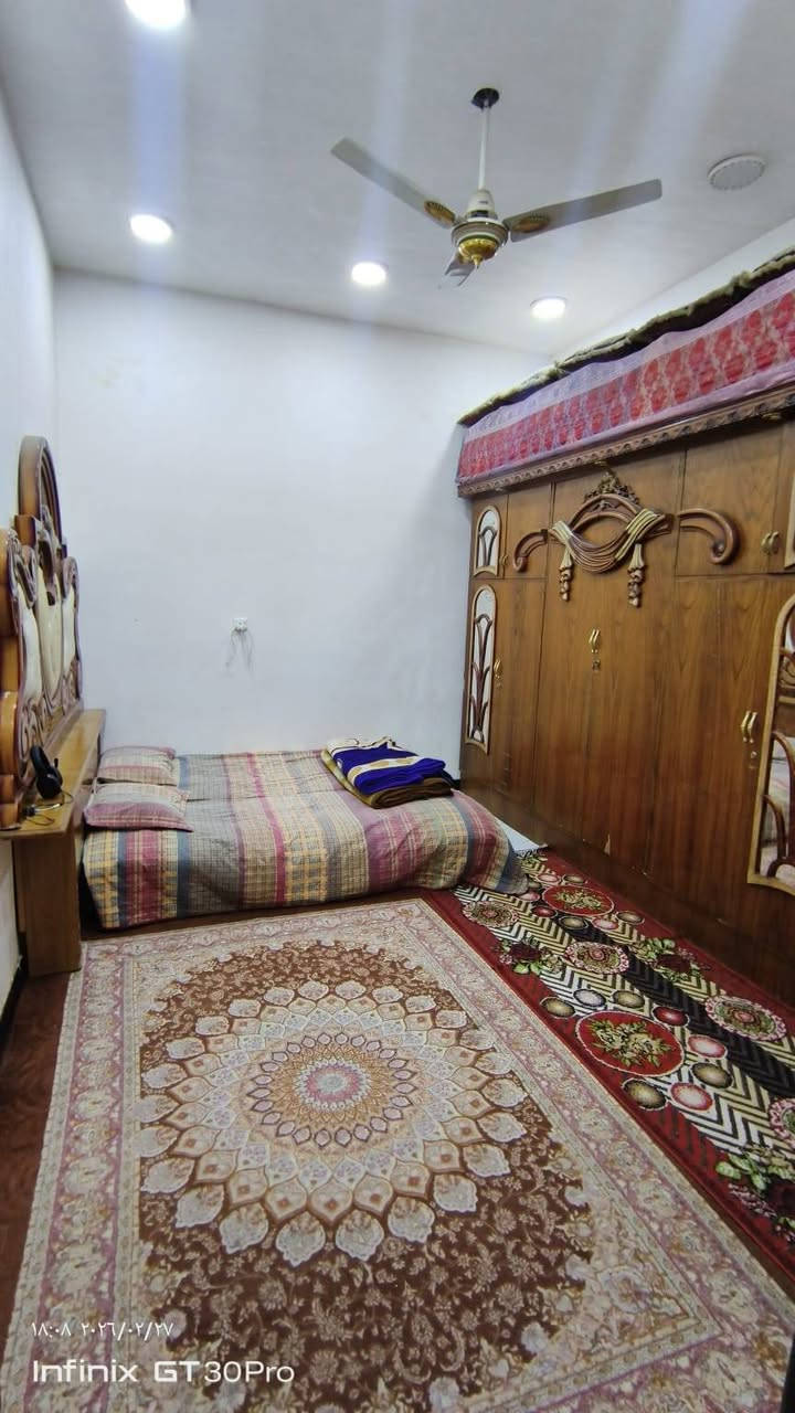 سلام عليكم نصف قطعة البيع مساحه 75 ركن مربع بنا جديد سعر 145 او بيه مجال قطاع 70 ***********
