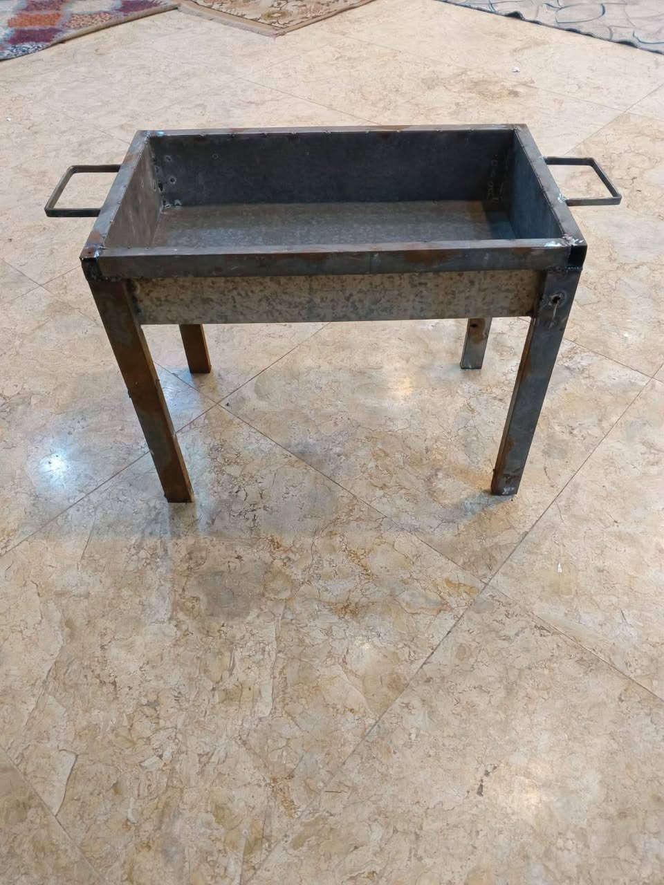 سلام عليكم مناقل للبيع ميسان حي جمعيات رقم ***********
