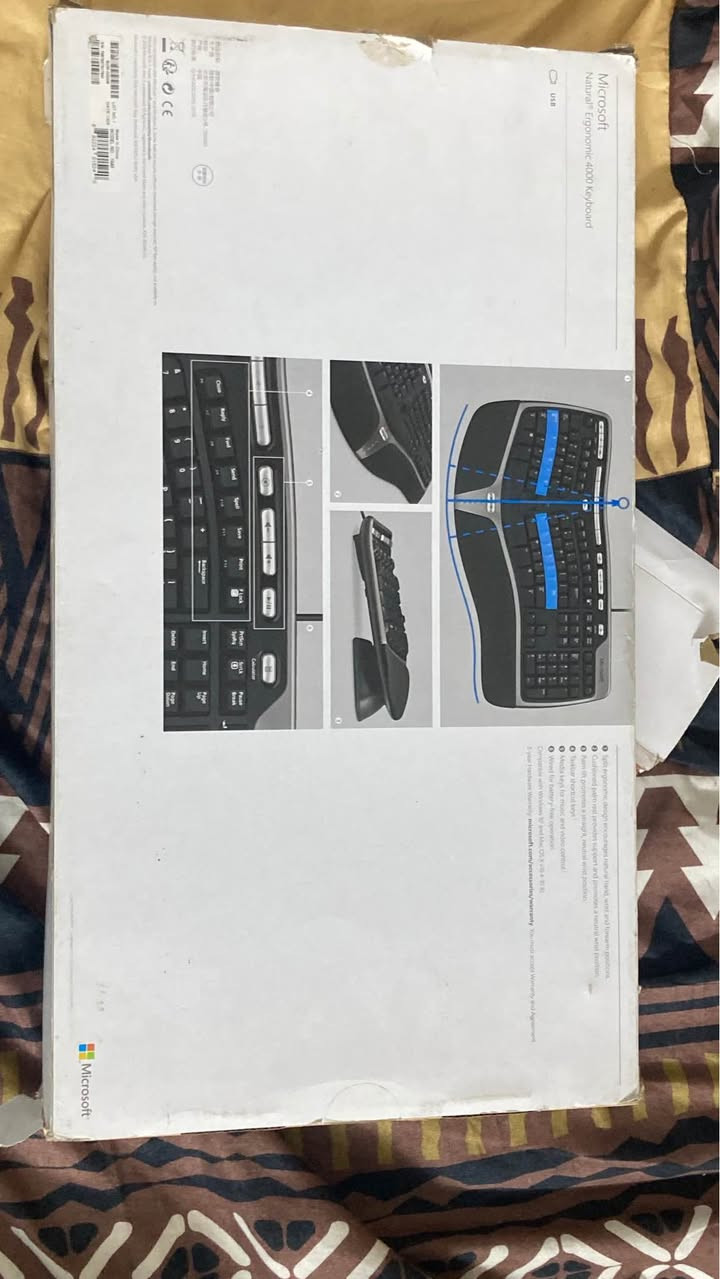 سلام عليكم كيبوردات للبيع واحد مايكرو سوفت منحني تصميم جميل ومريح جدا لليدين ويا وسادة تنحط جوة الكيبورد علمود راحة اليد  قديم ونادر اوبن بوكس بعدة ممستعمل شغال كامل سعرة 10 وكيبورد ميكانيكي ريد دراغون موصفاتهة معروفة ازار اسود واني مبدلهم ب ابيض ويا ازارة الاصلية وهاي البيض انارة ار جي بي جدا جميلة وصوت الميكانيكة مالتة رهيبة سعرة 25 مكاني بغداد الاعظمية رقمي *********** بغداد, العراق
