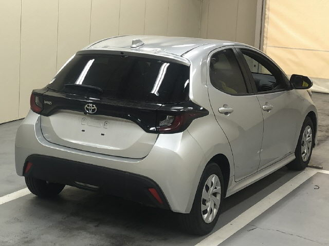 TOYOTA.
July 
2022 
Yaris 
X TSS 
Color: 
Silver
Model: 
5BA-
KSP210 
Displacement: 
1000cc
vehicle 

inspection: 
Mileage: 
94,729km
Shift: 

FA.
1187000￥.
7603$.
F.O.B.


**إذا كنت صاحب هذا الإعلان وتريد حذفه لأي سبب، رجاءا أرسل رسالة إلى الدعم الفني**