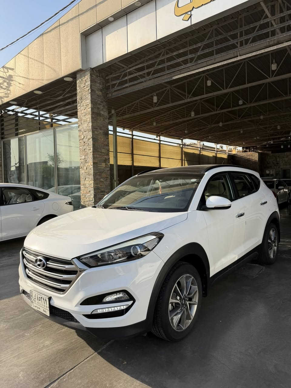 توسان 2018
كفاله عامه ماعدا بارد فوك البكلايت الخلفي الايمن 
ماشيه : 50,000km
المواصفات فول اعلى مواصفه بفاتها:
(بنراما-مري شفط-سويج-٣ أنظمة قياده - وبقية المواصفات المعروفه)
للاستفسار : *********** واتساب
