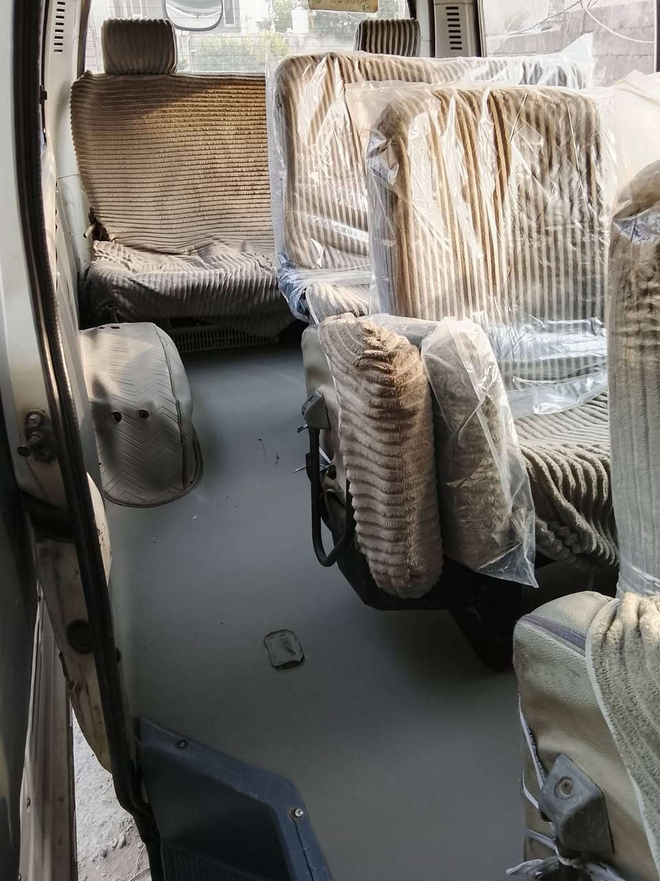 سلام عليكم فتون 2009
سياره كير مكينه اكسل كفاله 
صدر سياره جديد 
غرامات مرور مليون غرامات هيئه 0
كهربائيات كلها شغاله اناره داخليه 
تاير خط ابيض جديد 
ضربتها ب ربع لاخير مال صفحه 
سياره نضيفه بيها خط اودي واجي اطبكها 
سعر 60 و بيها مجال 
*********** واتساب موجود 24 ساعه
