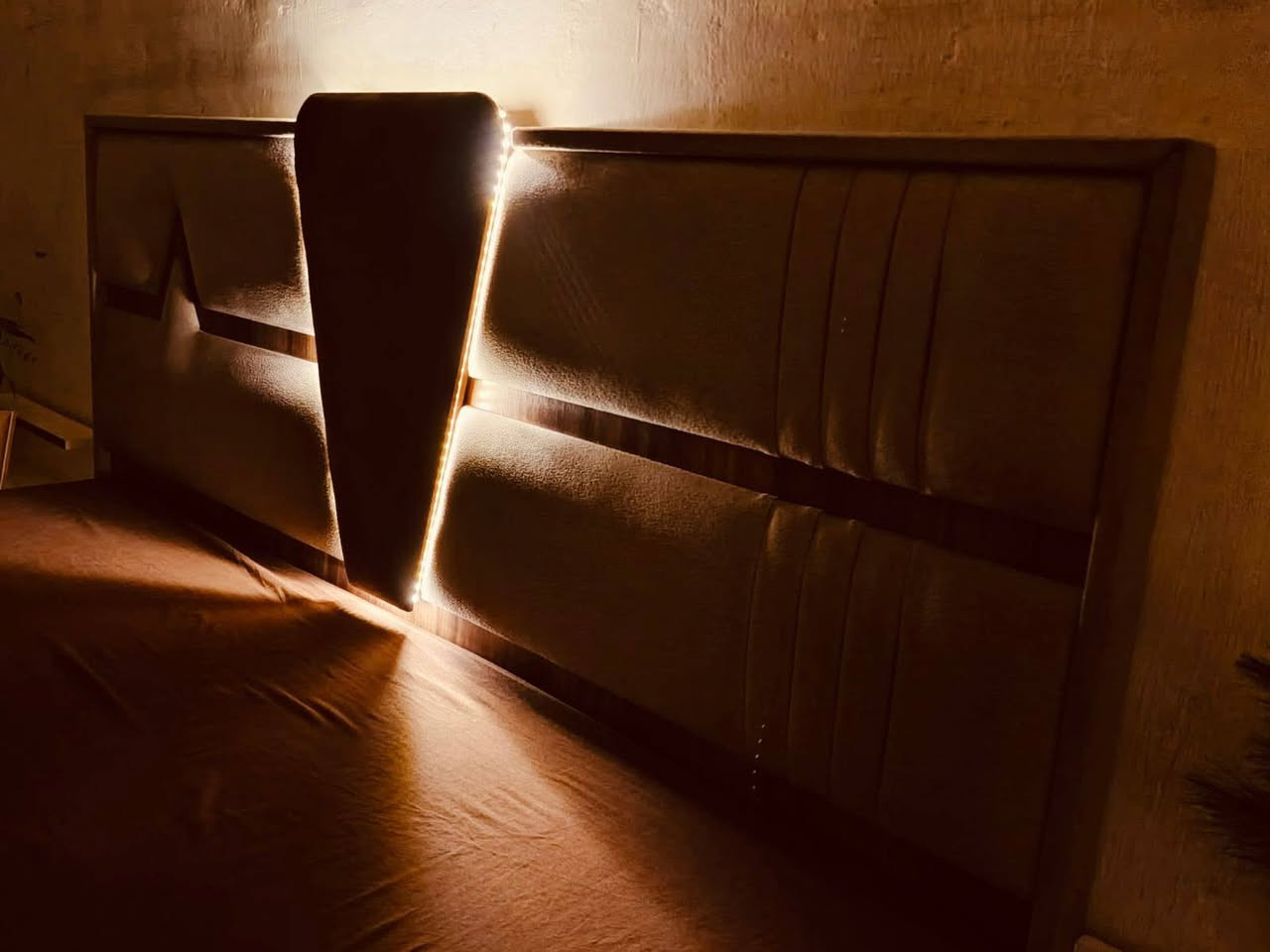 غرفة تركيه من هوم سنتر للبيع نضافه 💯٪
جديدة اصلية أنارة بالغرفه 8 قطع
هيدروليك قويه تكمه ثگيلة
صبغ الحراري مانع للرطوبة والخدوش
أصليه مو عاديه برغي وجوي سعر مناسب جدآ
***********
