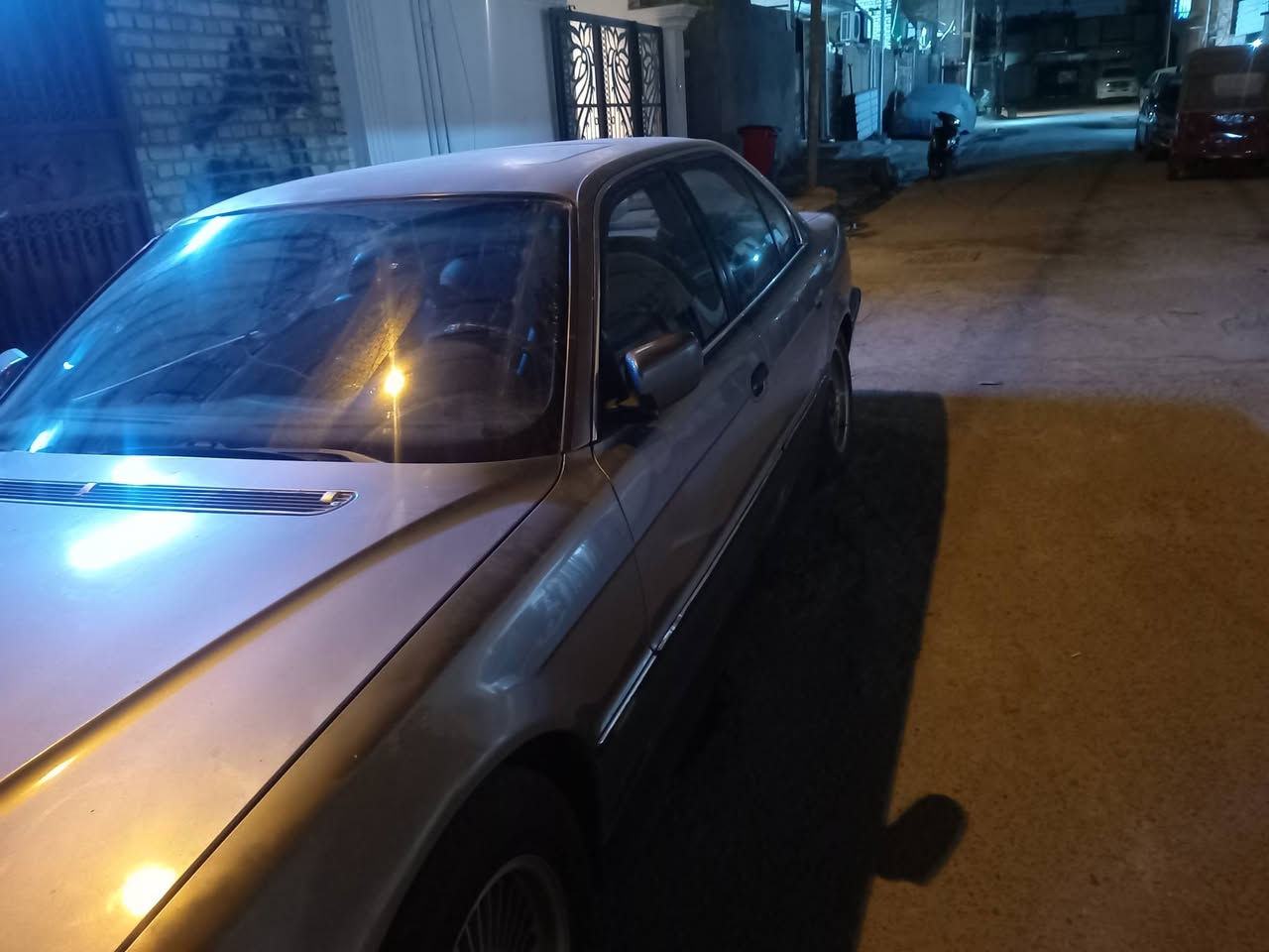 للبيع ٧٤٠ موديل ٩٥ اللون سلفري
بيه نواقص السعر ٦٠$
الاتصال وتساب ***********
