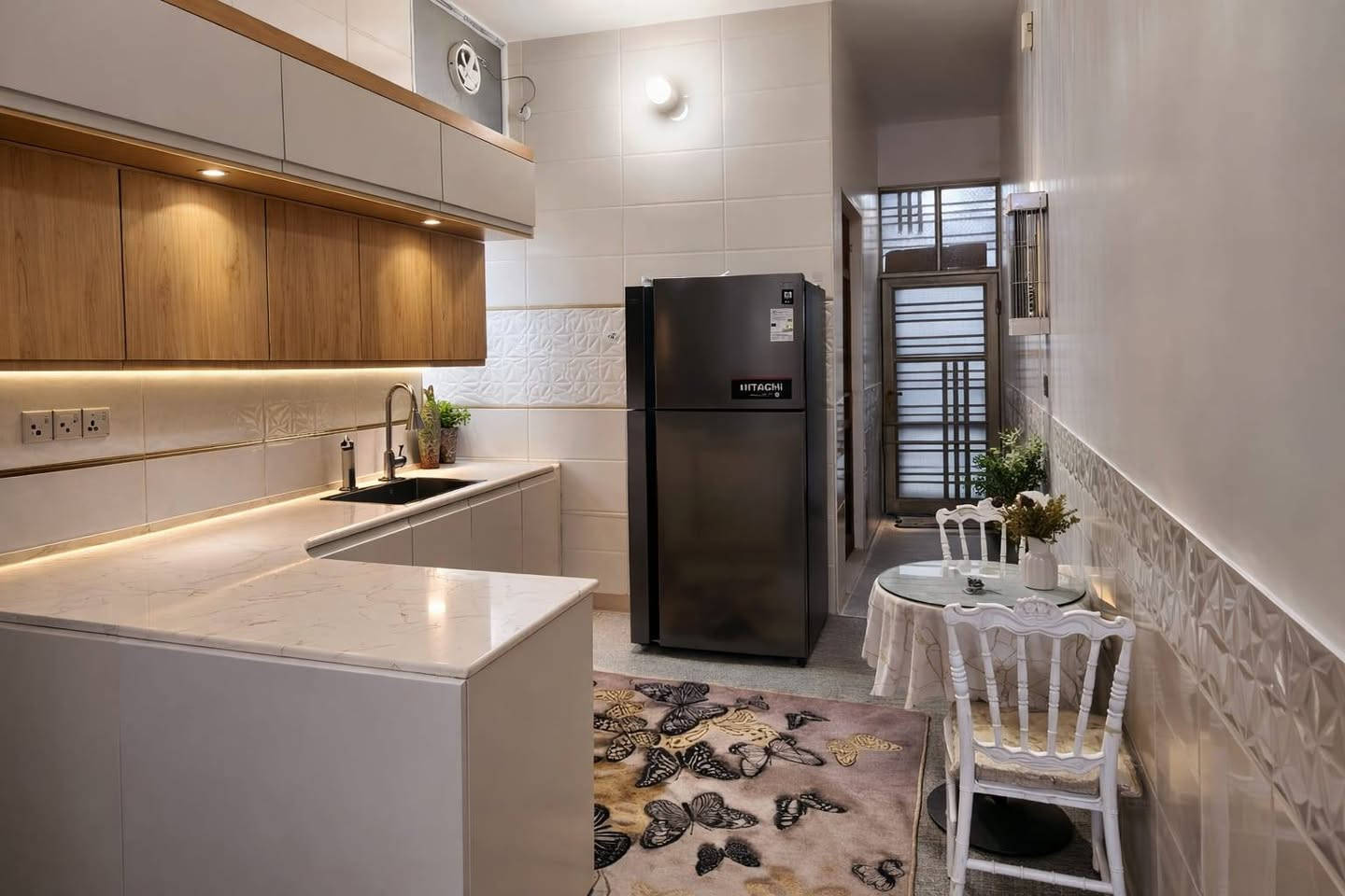 بيت ١٠٠ متر حي النداء خلف شارع ٦٠ مجمع بيتي بناء جناي درجة أولى
#التفاصيل منطقة ٥٥ الف خلف شارع مجمع بيتي شارع المجمعات 
بناء درجة أولى يتكون من غرفة نوم وصالة ومطبخ و استقبال وتخاريج
الاثاث مع البيت يظل تخم مع كاونتر وزولية.... 
#يباع نقدي او على المبادرة اذا كاملة المعاملة
#للاستفسار الاتصال او المراسلة مكتب_ المظفر للوساطة العقارية 
***********
***********
***********
#عنوان_المكتب_النجف_حي_الميلاد_الحولي_عمود_رقم_واحد
#شعدكم عروض بيع وشراء المكتب في خدمتكم
