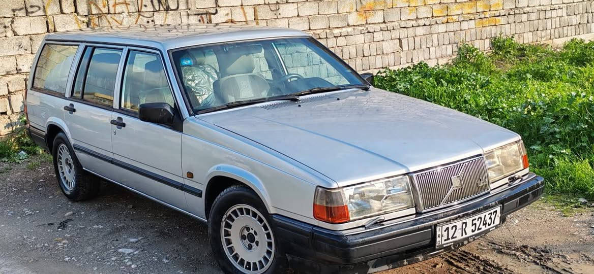 سلام عليكم
فولفو 940 ستيشن 

الكير أوتو 

محرك بلادي كير بلادي 

تبريد شغال ثلج 

صبغ بلادي 

سياره بلاديه ماله بيت

سعر 70 
مكانها موصل الايمن

***********
