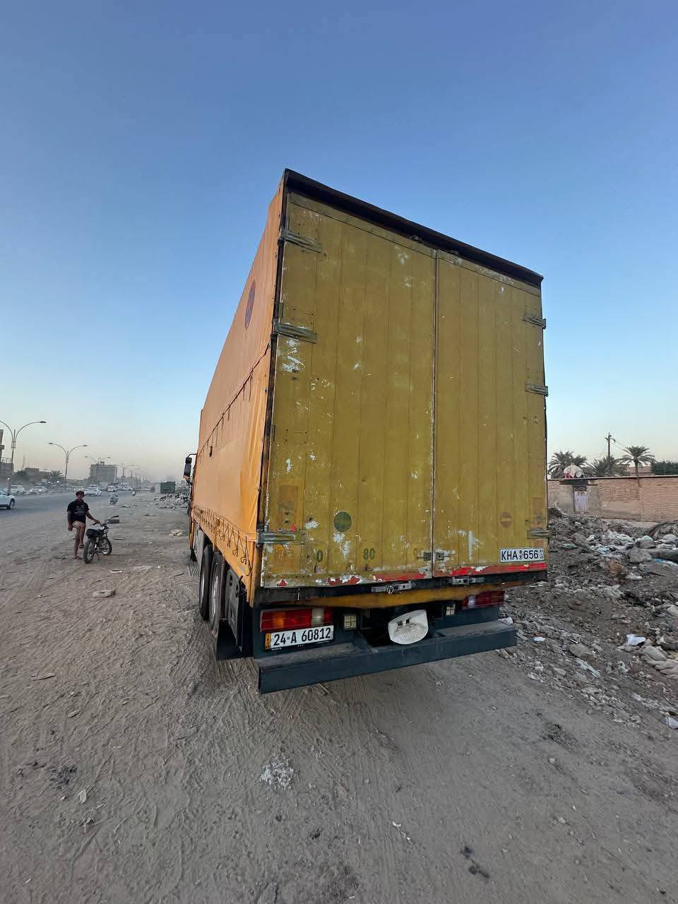 السلام عليكم بدي اؤبي مال اكتروز كامل كهربائيات باب دفتريه ارضيه حديد جادر نضيف السعر مليونين ونص /***********
