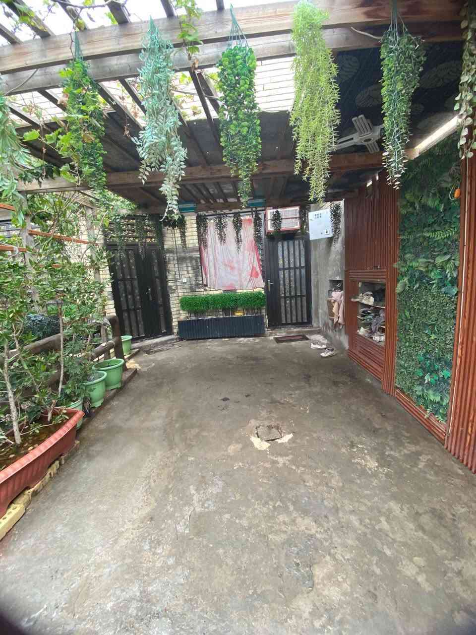 اسلام عليكم بيت 200 متر الشعله الدوانم نهايت بيت موزان قرب شارع 100 متكون من 3مناور غرفتين نوم صاله ومطبخ وحولي وحمامين سيراميك السعر 110البيت بنا 2024 جديد رقم التليفون ***********
