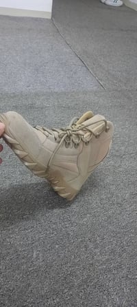 هذا حذاء Amblers AS33 العسكري التكتيكي المقاوم للماء باللون البيج.  ال...