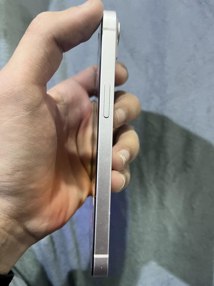 السلام عليكم ١٣ عادي ٢٥٦ مبدل شاشه نوعيه مفوله الجهاز جديد للبيع او لمراوس ب١٣ برو ماكس مبدل شاشه أو بطاريه ‭٠٧٧٤ ٧٩٩ ٩٢٤٧‬ واتساب
