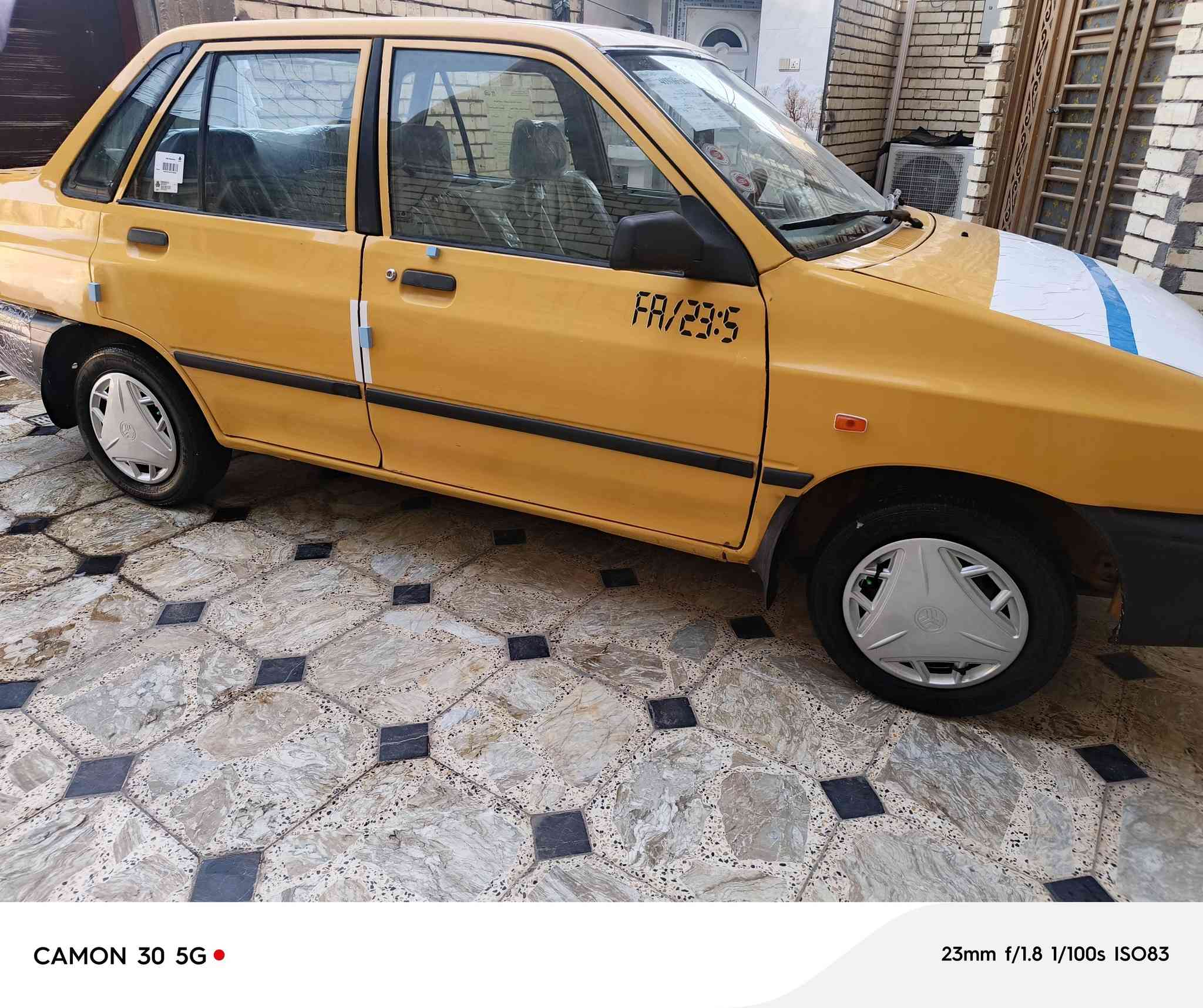 السلام عليكم سايبا مديل 2013 مصفره هيئه وغرامات رقم بغداد نكليزي هزه جديده تحويل ثاني يوم كير ومكينه وحداديه مكفولات مكاني كربلاء السعر 29وبيه مجال الاستفسار ***********
