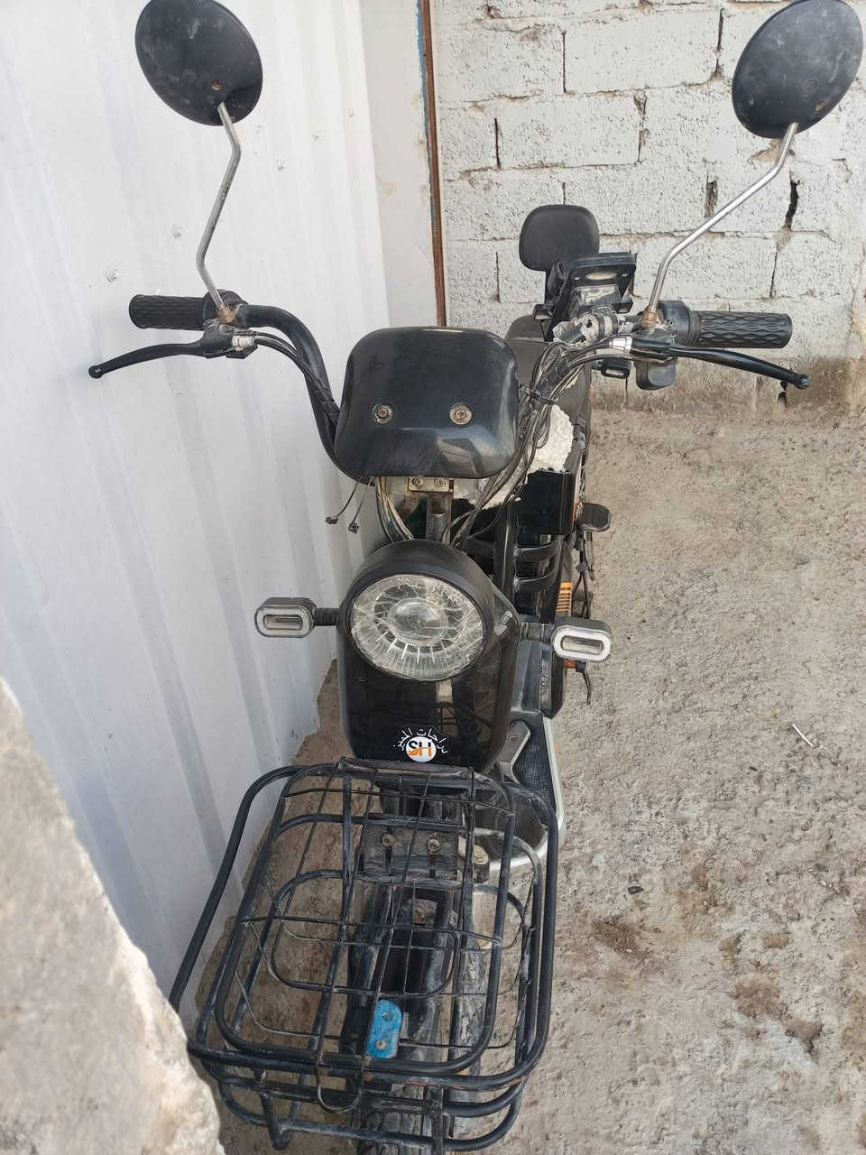 سلام عليكم دراجه شحن جديده صار شهرين من اخذته سعره 350
***********
