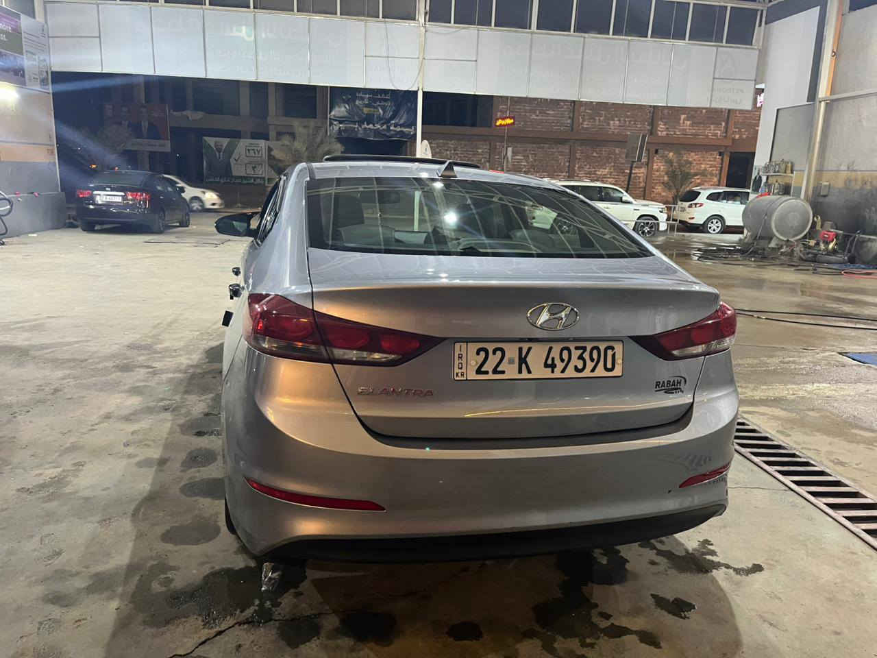 Elantra 2017 
135$
وارد امريكي 
مكينة ٢٠ دوش
سنوية ٢٨ باسمي 
كوبون بيها 
سيارة ما بيها صبغ 
بس بوند مبدل تجاري
سيارة اخو الفول
تواصل 
*********** موصل, نينوى
