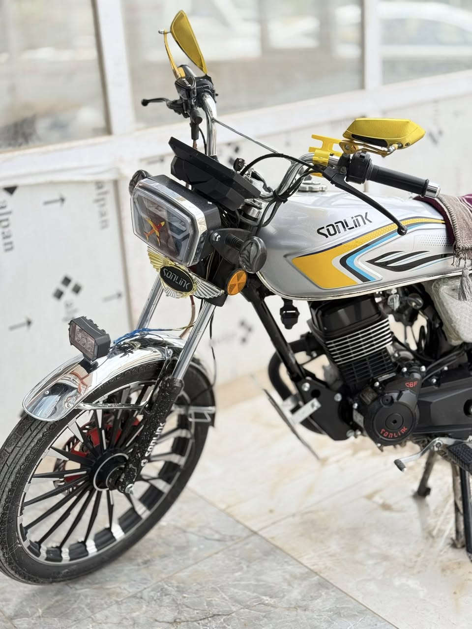 دراجة سيفون للبيع مكفول محرك ذاغطة وزنجيل دراجة المحرك شخط مابي شلعة ومعدل فول كامل مابيه اي نقص مكان عنبكية  ناحيت السلام  خاص مامتواجد الشراي ينتصل عل *********** سعرهة ٨٧٥بيه مجال بصيط
