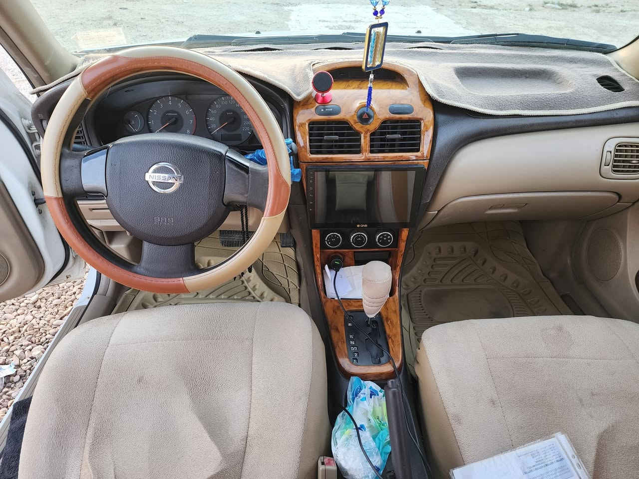 السلام عليكم نيسان بدي كوري 2012 للبيع بيه قطعه صبغ السعر المطلوب ١١٥مع المجال البسيط مكان السيارة الكوت مركز المدينه رقم الهاتف ***********
