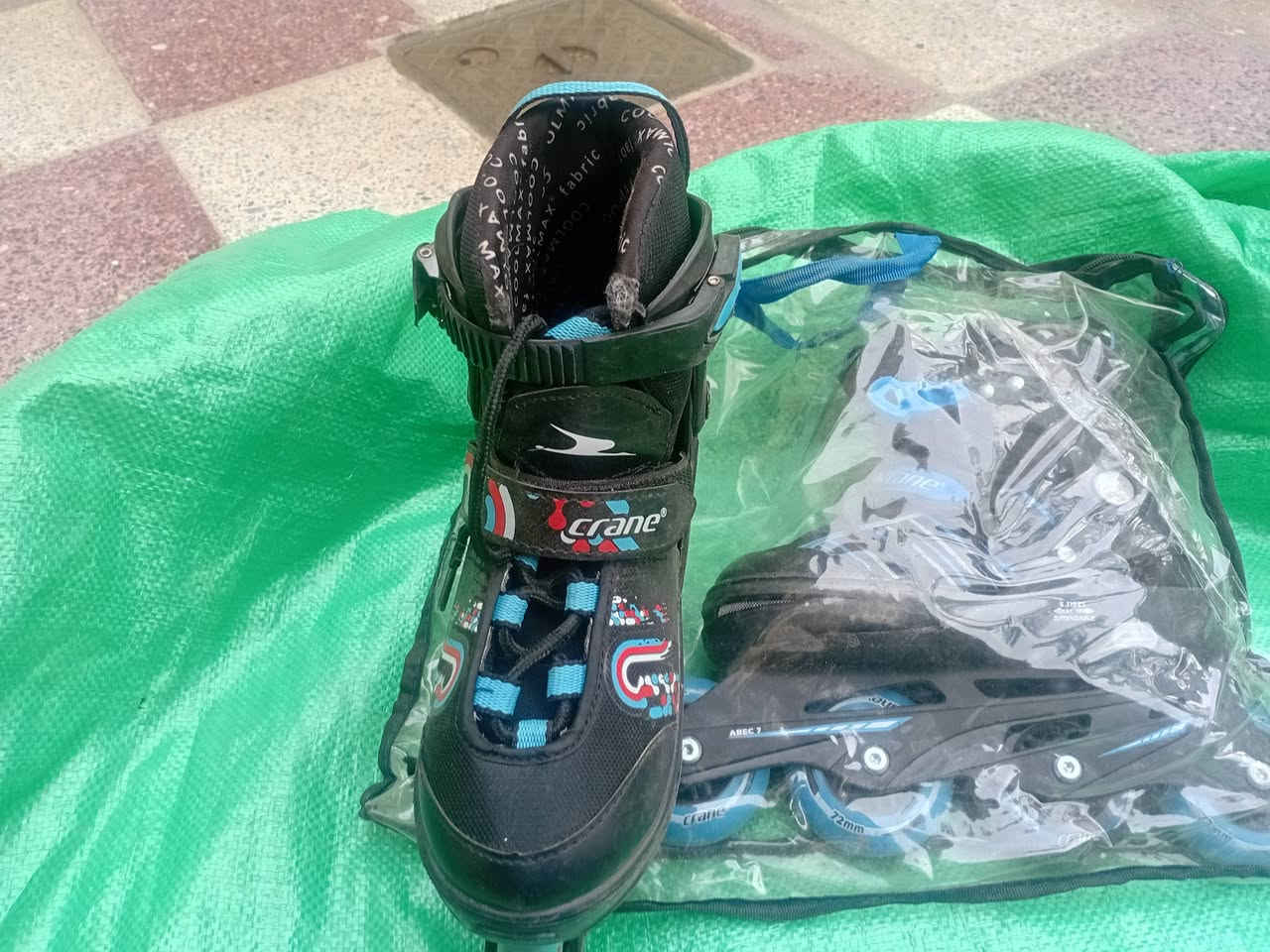 السلام عليكم 
سكيت مستورد اوربي جلاتيني  
مستخدم نظيف جدا 
كل قطعه وسعرها


**إذا كنت صاحب هذا الإعلان وتريد حذفه لأي سبب، رجاءا أرسل رسالة إلى الدعم الفني**