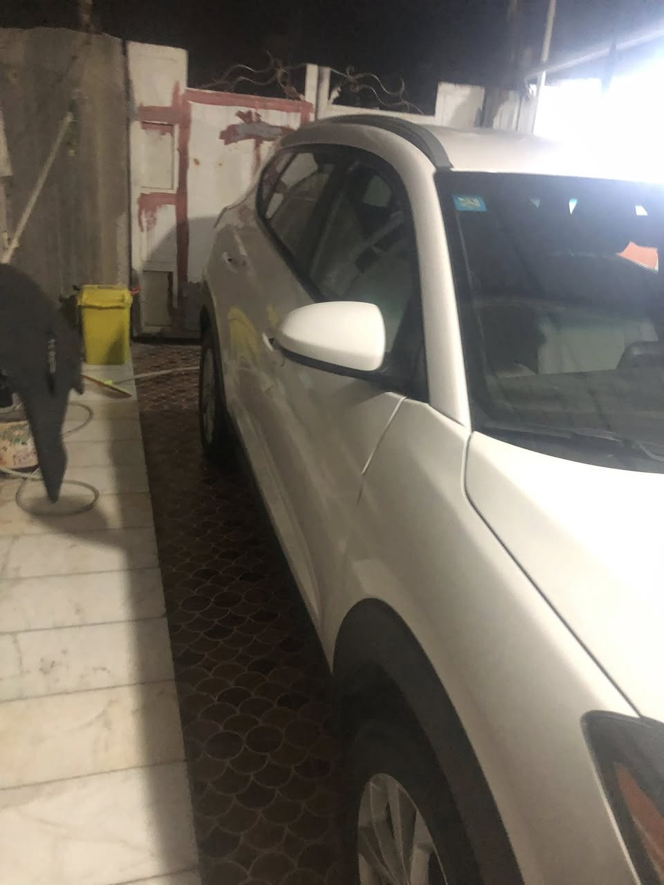 توسان موديل 21 ماشية 75 بصمة كراسي كهرباء تدفئة هندر بريك بصمه رادرات قيادة قيادة ذاتية نقطه عمياء الارضية جلد. بيها قطعتين جاملغ الايمن مبدل بلادي وصبغ البنيد وطخه بالباب الايمن 
السعر 178 وبيها مجال 
***********
