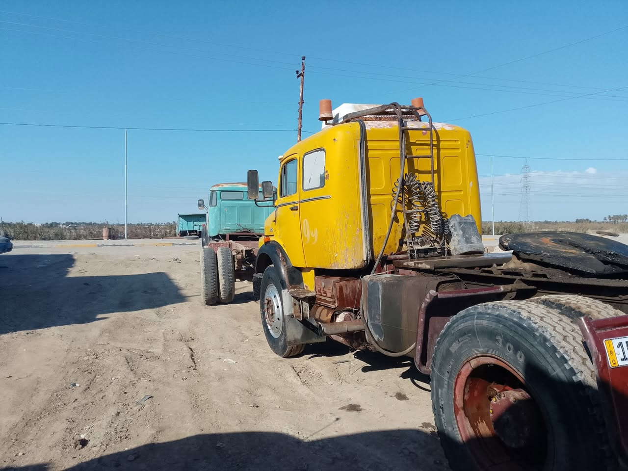 اقجم راس نساف مسجله موديل 82 رقم انبار انكليزي تخم تاير محرك جديد كير 111 /***********//***********السعر160وبيه مجال
