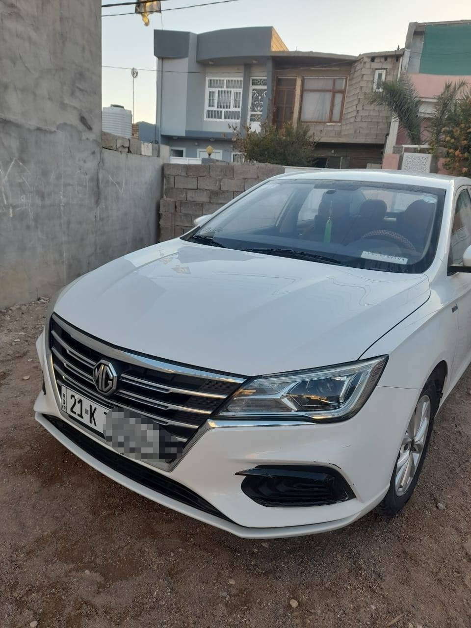 🔰(السلام عليكم ورحمة الله وبركاته) 
🔰للبيع 
🔰Mg5
🔰 موديل 2024
🔰ماشيه/29500الف قابل للزيادة 
🔰 مواصفات /STANDART
🔰1_مثبت سرعه
🔰2_لايت عدسه
🔰3_حساس قياس ضغط الاطارات
🔰4_ويل كب 16
🔰اللون/ابيض
🔰السنور مع صور السياره
🔰مكان /ديالى خانقين
🔰الرقم1 /*********** 
🔰الرقم2  /*********** 
🔰السياره بيه ضمان 6 سنوات او 200 كيلو متر 
🔰رقم سليمانية 
🔰السعر /103 قابل للتفاوض
